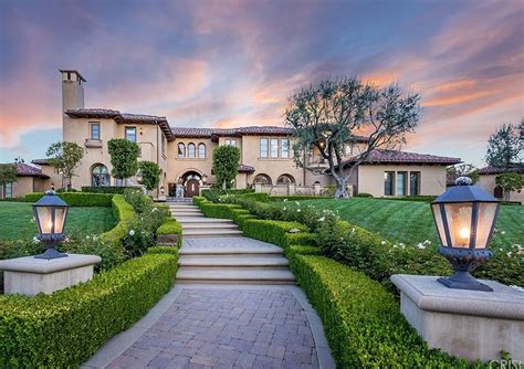 25200 Prado Del Grandioso, Calabasas, CA 91302 .